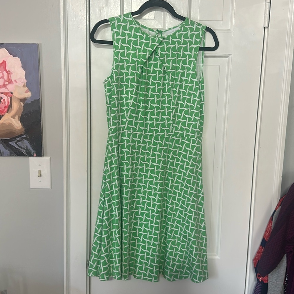 New York & Company Green And White Sleeveless Knee Length Dress Size large